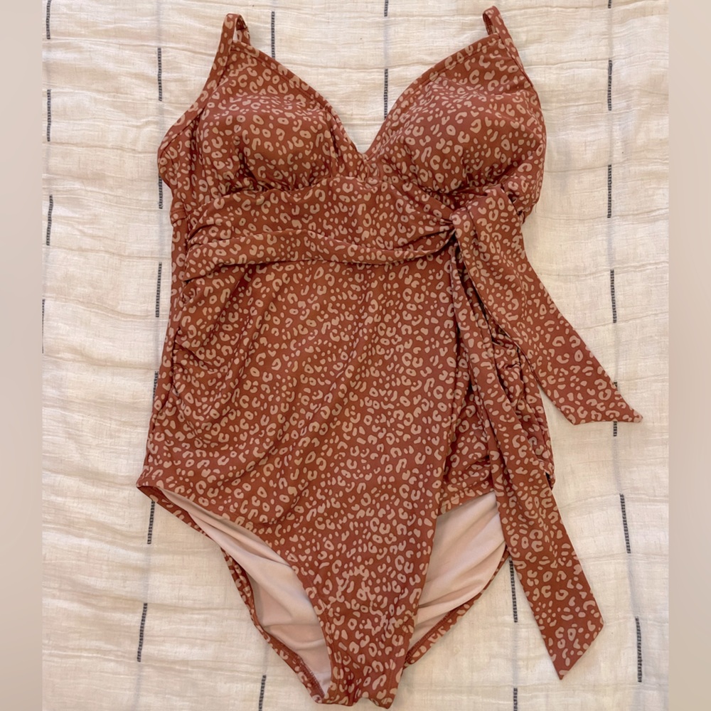 Isabel Maternity one piece size large